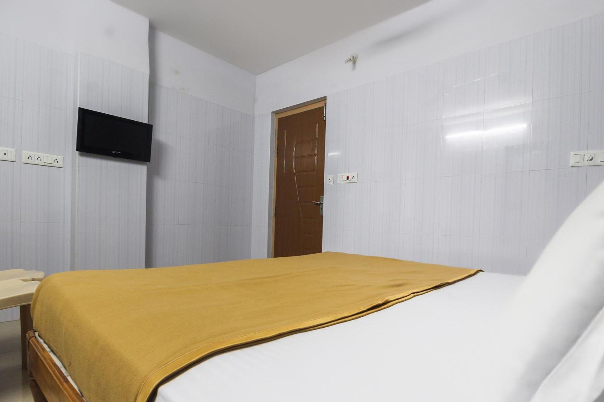 Hotel O Jks Deluxe Lodge Udaiyarpalaiyam Екстер'єр фото