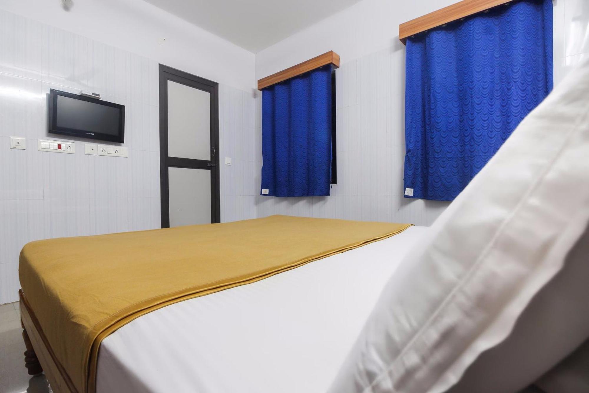 Hotel O Jks Deluxe Lodge Udaiyarpalaiyam Екстер'єр фото